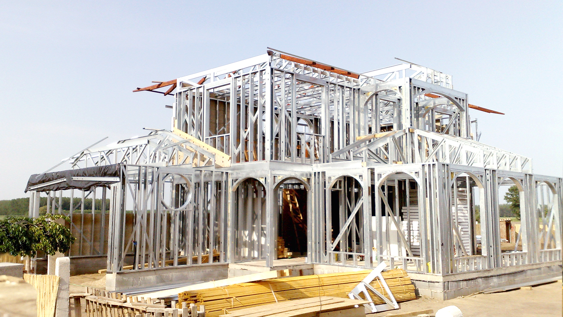 HORIZONT-38.jpg HORIZONT-38.jpg